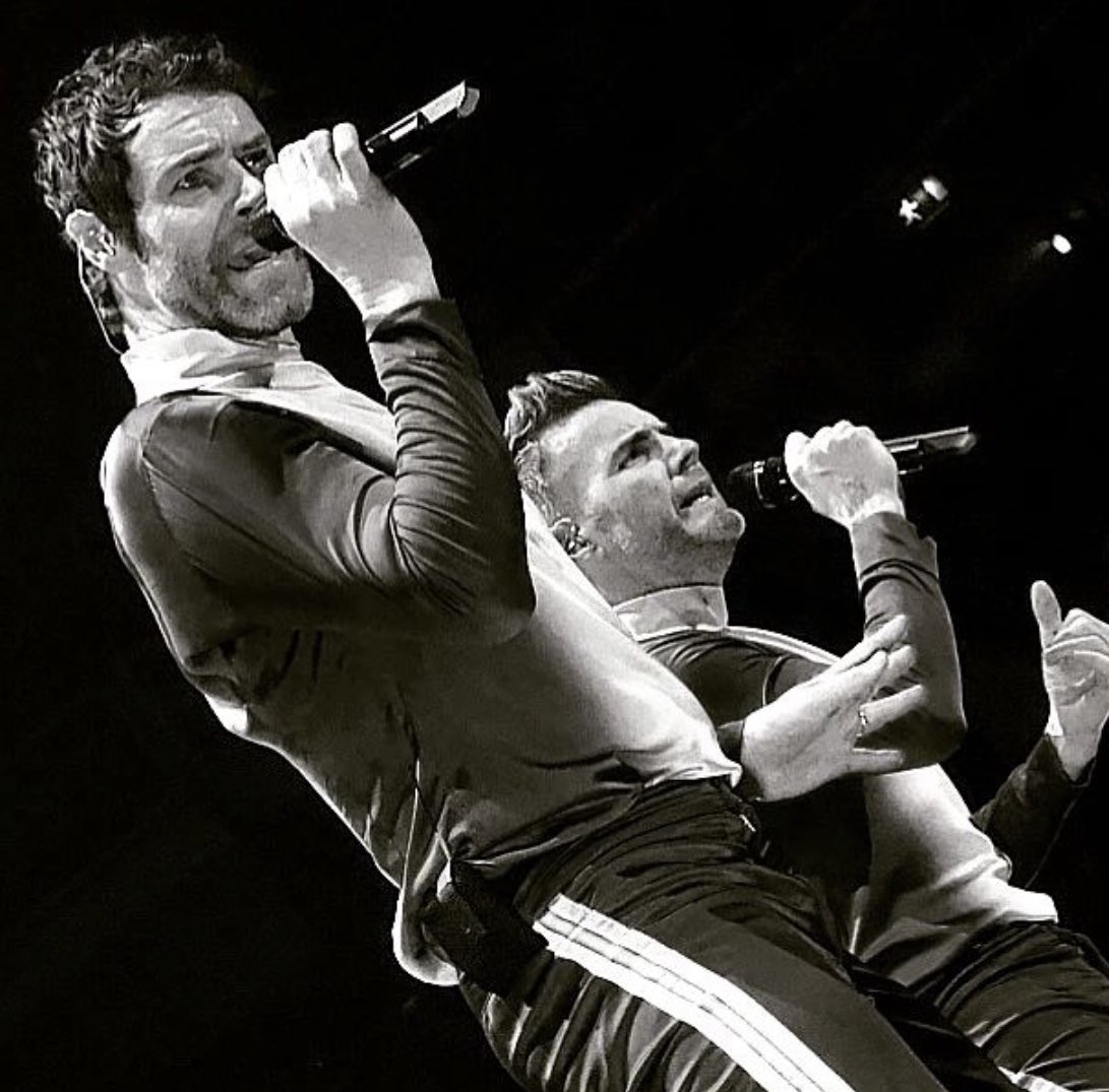 Ilse0950's tweet photo. A bit of Donlow 😍😍😍😍 #donlow @HowardDonald @GaryBarlow @takethat https://t.co/AOpYNoSrIg