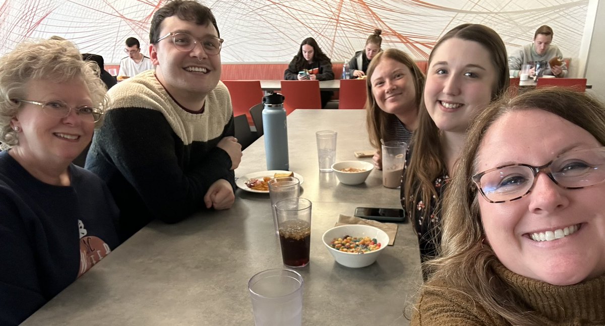 Student Engagement (@mostateose) on Twitter photo Some staff went to Heitz House for lunch today before the long weekend. 5/5 recommend the build your own grill option! <a href="/MoStateDining/">MoState Dining</a> Some staff went to Heitz House for lunch today before the long weekend. 5/5 recommend the build your own grill option! <a href="/MoStateDining/">MoState Dining</a>