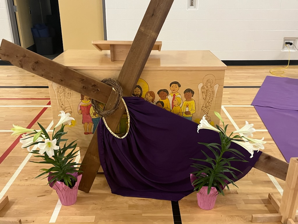Thank you to our Grade 6 homerooms for our beautiful Holy Thursday Liturgy. Wishing all of our families a very blessed Easter. @CCSD_edu