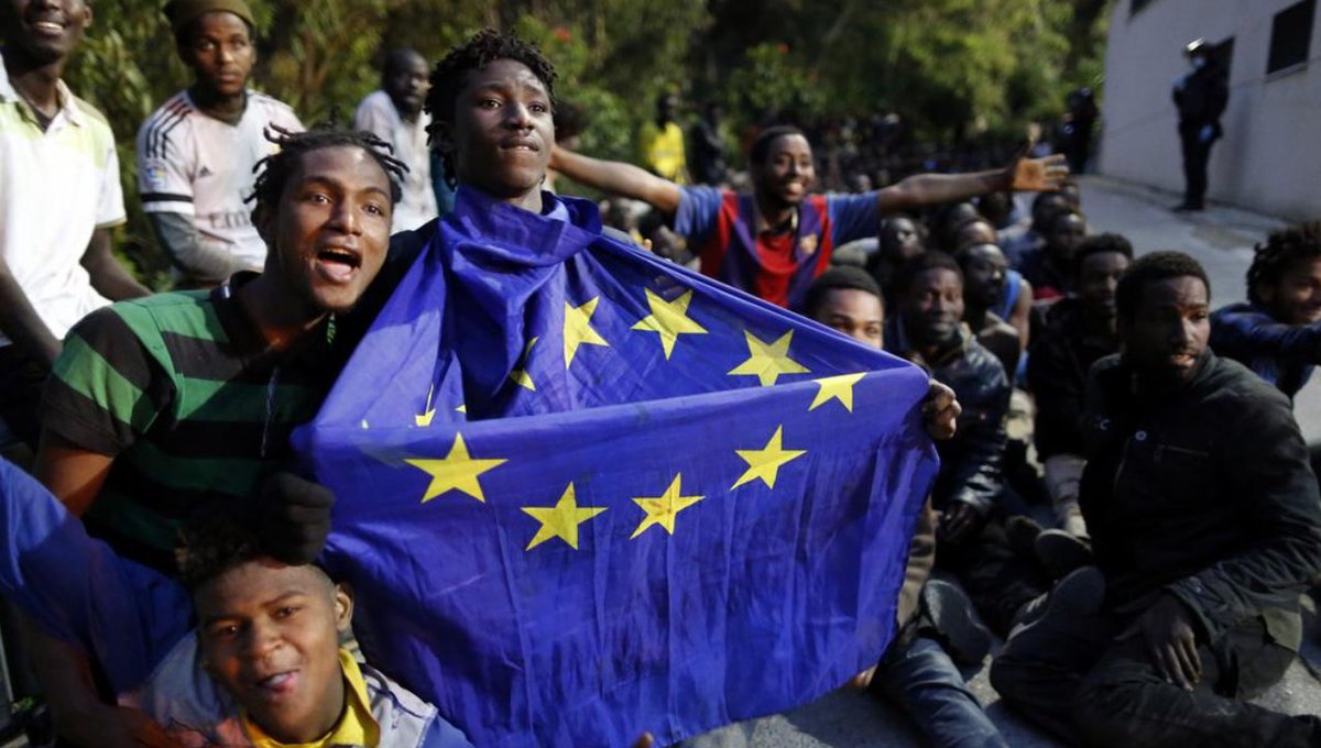 F_Desouche's tweet photo. Le Parlement européen envisagerait de forcer les États membres à accueillir des migrants dans le cadre de leur répartition sur le territoire de l'UE. Un "Coordinateur de l’UE pour la relocalisation" serait responsable de cette répartition
https://t.co/esWZObPfGJ https://t.co/LmVmq8CCS3
