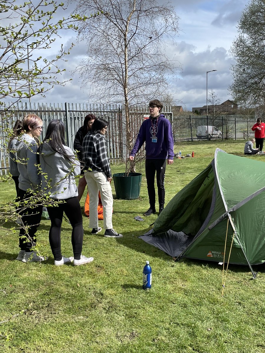 Thanks to Greg and Shiza, two of our Gold #dofe participants who volunteered their time today to share their skills and knowledge with the Bellshill Open Group in preparation for their Bronze Expedition. 

#thisisyouthwork #youthwithoutlimits  @NLCYouthwork