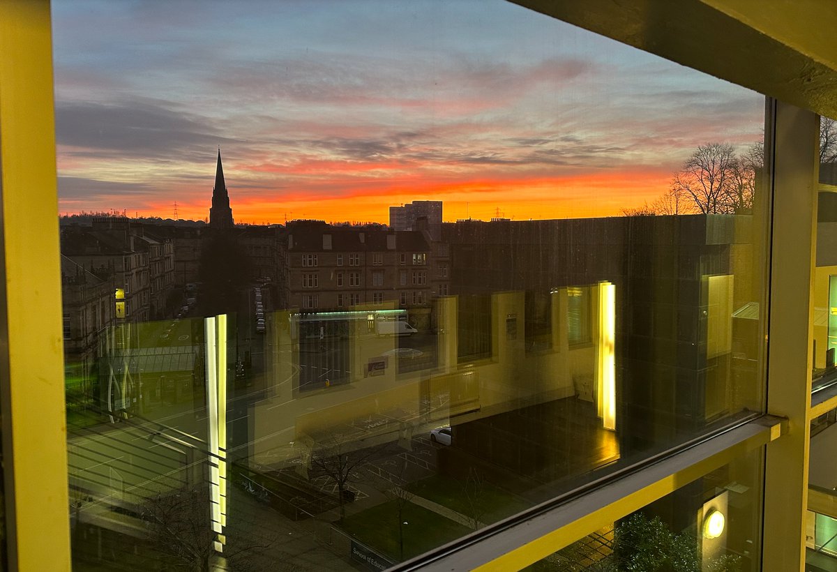 I suppose there are benefits to a 6am start 😍🧼🧹 <a href="/UofGEstates/">UofG Estates</a> <a href="/UofGEducation/">School of Education</a>