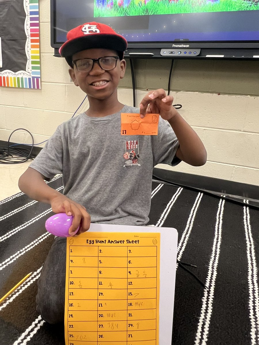 StonebridgeElem's tweet photo. Mrs. Woods’ class did an indoor egg hunt with math problems today! https://t.co/1zB7KGEaDa