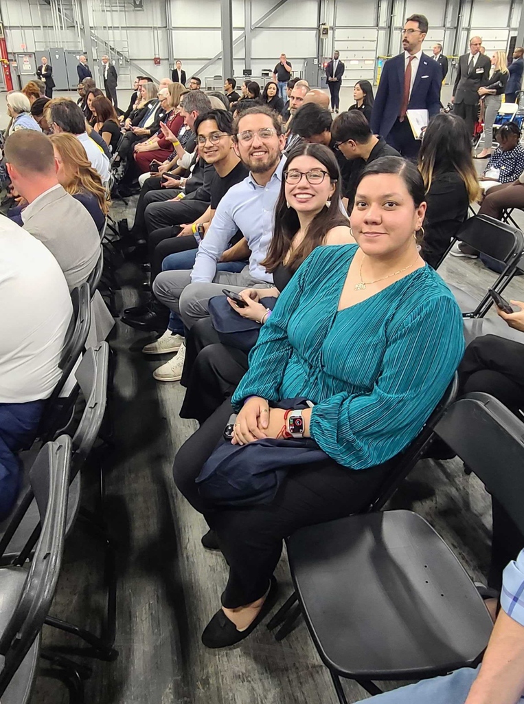 GALEOorg's tweet photo. Some of our #Galeo staff attended @VP's visit to Dalton, where she talked about economic growth as she announced new 💰 to build solar panels in Dalton, GA & to create clean-energy jobs.
*#InvestInAmerica #BuildingBackTogether @BuildingBack_US
#LatinosenAtlanta #EstamosAquí https://t.co/Xx6YUA4oXV