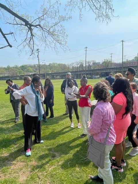 WinsomeSears's tweet photo. provide opportunities and a good education for all of our children so that they can have a future. We will not continue the narrative of oppressors and victimhood but move forward in Reconciliation as overcomers.
#richmondslavetrail #history #reconciliationnotdivision #hope https://t.co/tuSXlRrTxj