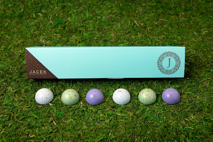 ProgressLuv2Pak's tweet photo. #HappyEaster!

Easter Sampler Folding Box by @jacekchocolate Experience the excitement of opening a box filled with vibrant colours, stunning designs, and the delicious taste of fine, artisan chocolate.
-
Visit https://t.co/XQHSPcAnNa for a FREE custom packaging consultation. https://t.co/BFtuLbSIIz