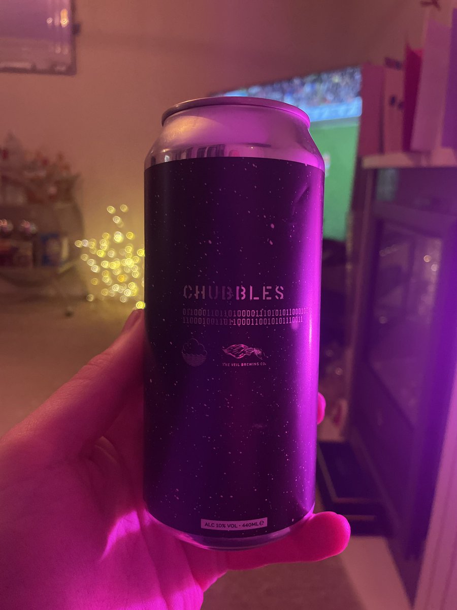 GarethMainstone's tweet photo. The weekend has landed #chubbles #cloudwater https://t.co/r8NbExviAY