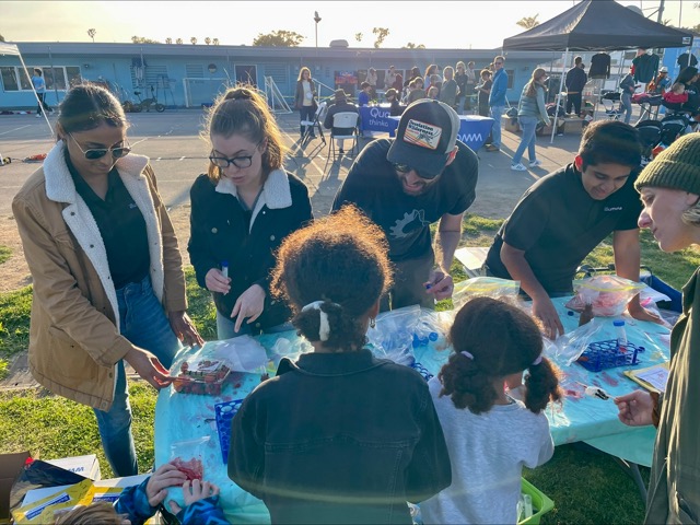 #TBT to the <a href="/birdrockelem/">Bird Rock Foundation</a> STEAMfest yesterday with a big note of gratitude to <a href="/Illumina/">Illumina</a> and the volunteers from R&amp;D who came to share the excitement and wonder of #genomics with these young students! #Genomics4all