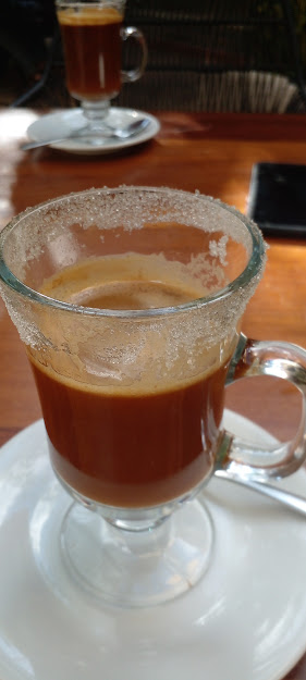 cesocerezo's tweet photo. @alsnig Café maya
#onlyDrinks https://t.co/ROJR2GEURA