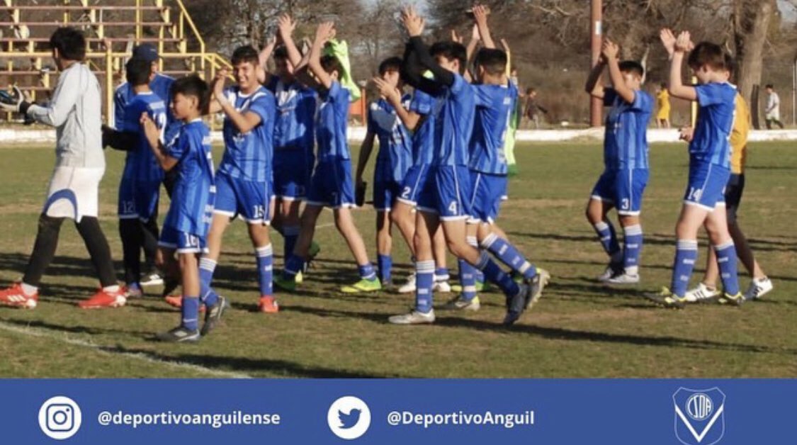 AHORA SUSPENDIDA la Jornada de Juveniles ante @independientedoblas por malas condiciones CLIMÁTICAS 
.
.
📲Mientras se disputaba el complemento de #Cuarta  división ante @independientedoblas  , fue suspendida la jornada por las inclemencias del tiempo .
.

#ELCLUBDELPUEBLO 🔵⚽️🔵