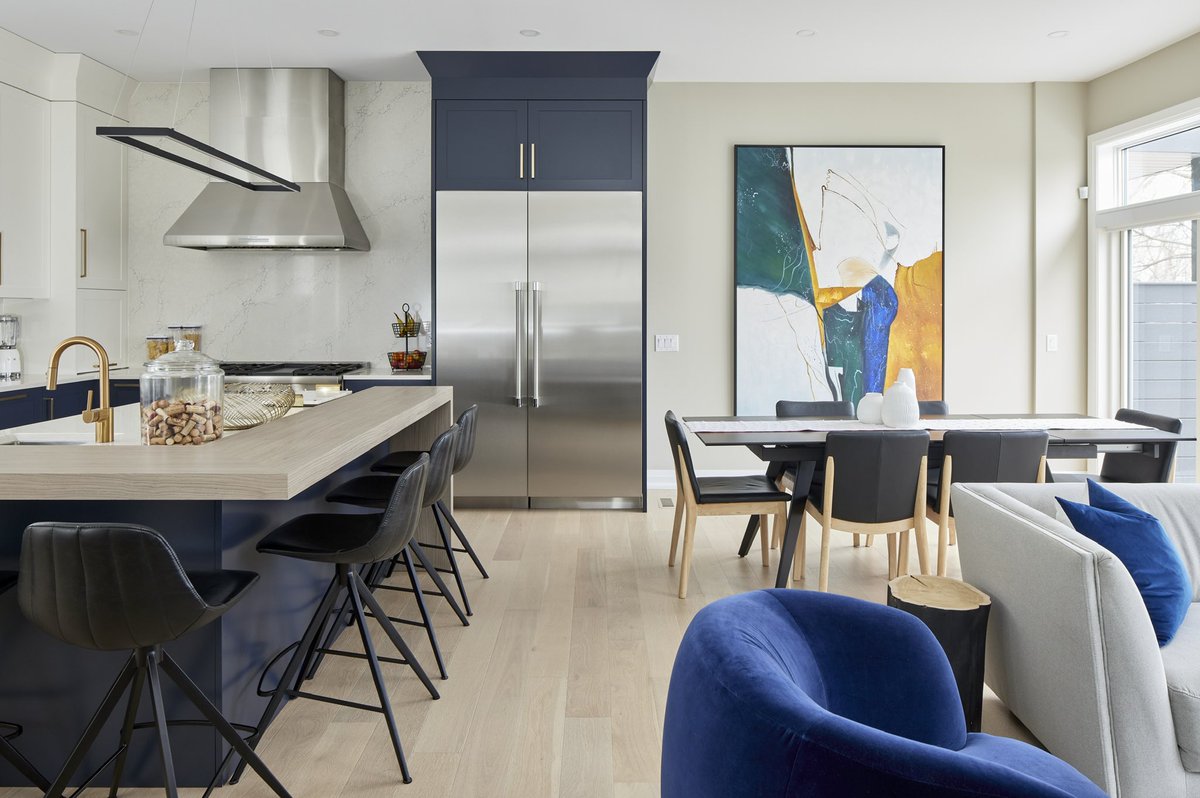 SilvergateHomes's tweet photo. This blue kitchen won’t have you singing the blues💙

#kitchen #bluekitchen #interiordesign #interiorgoals #niagara #niagarahomes https://t.co/dF3Ayn84oe