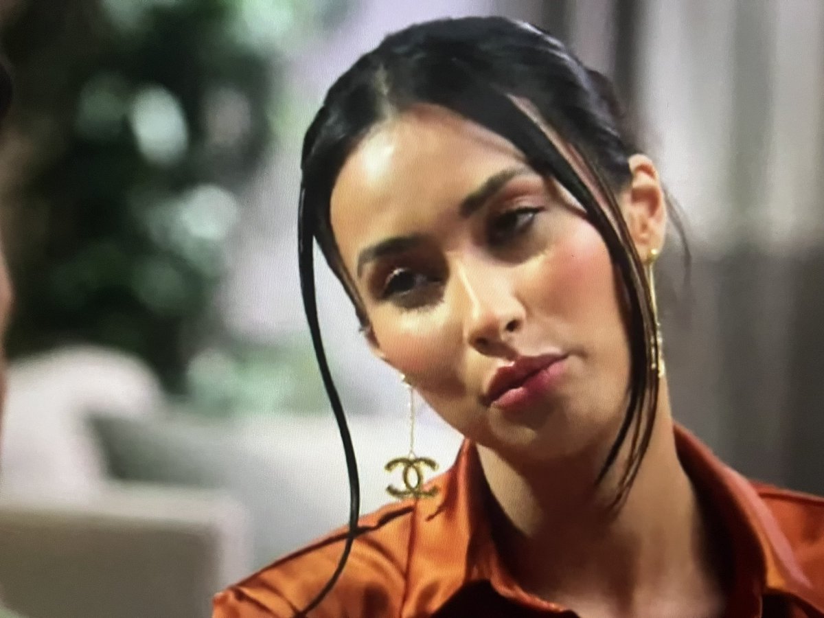 ‘You don’t REALLY say what you mean though … and thank you for your NOT open &amp; honesty … Dan’.

HOLY SHIT, EVELYN WENT BEAST MODE!!!🔥🔥🔥🤣🤣🤣 #MAFSAU 🤵🏾