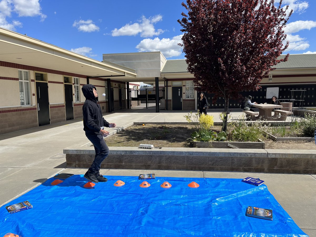 Ms. SnyderBCHS tweet media