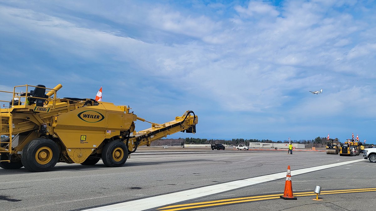 flymanchester's tweet photo. Have you seen lots of lights and construction vehicles on Runway 6-24 this week? That's because our runway improvement projects have begun. 🚧 This week, our crews are milling the keel (middle) area of Runway 6-24. Check out the progress so far! #WorkMHT https://t.co/DkOrb8WCrc