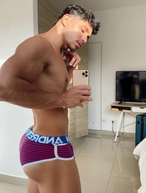 Andrew Christian tweet media