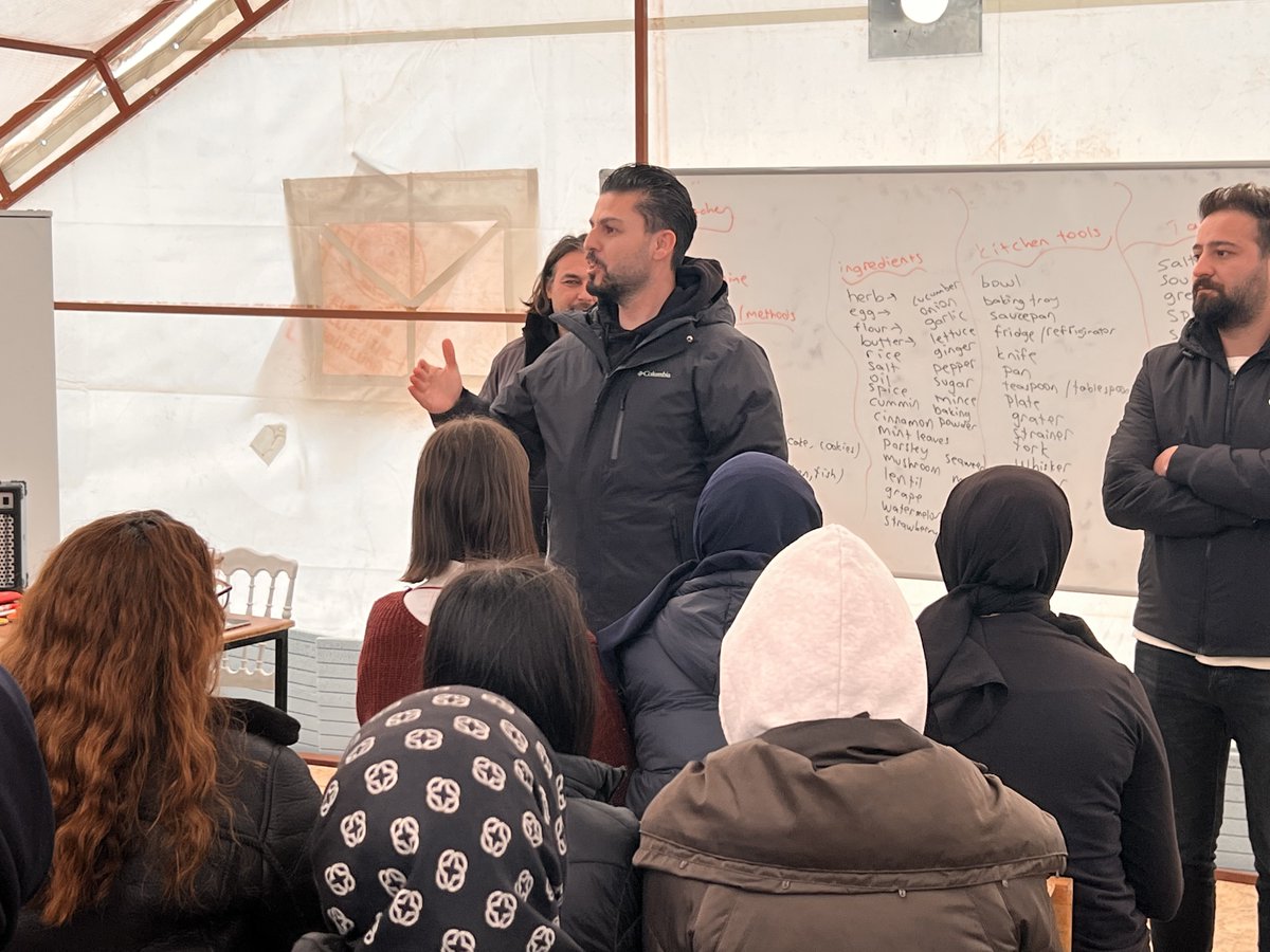 Tek Yürek semineri kapsamında bügün Benim Hocam ekibi olarak Elbistan’daydık. Yarın Malatya’da sizlerle buluşmaya devam edeceğiz. Küçük de olsa yanınızda olduğumuzu hissettire biliyorsak ne mutlu bize. 
Sırada Malatya, Adıyaman, Şanlıurfa, Islahiye, Osmaniye ve Hatay var.