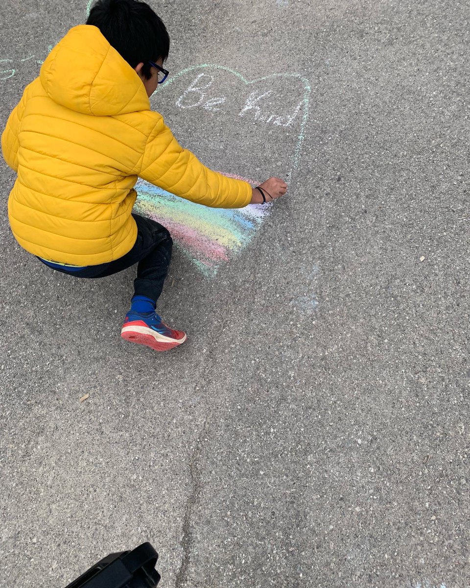 mrwilsondsbn's tweet photo. We went outside today with KF-2 to spread messages of kindness and our April school message of ‘Be The Change’ @clarksdalehdsb https://t.co/G4BaCBKxGG