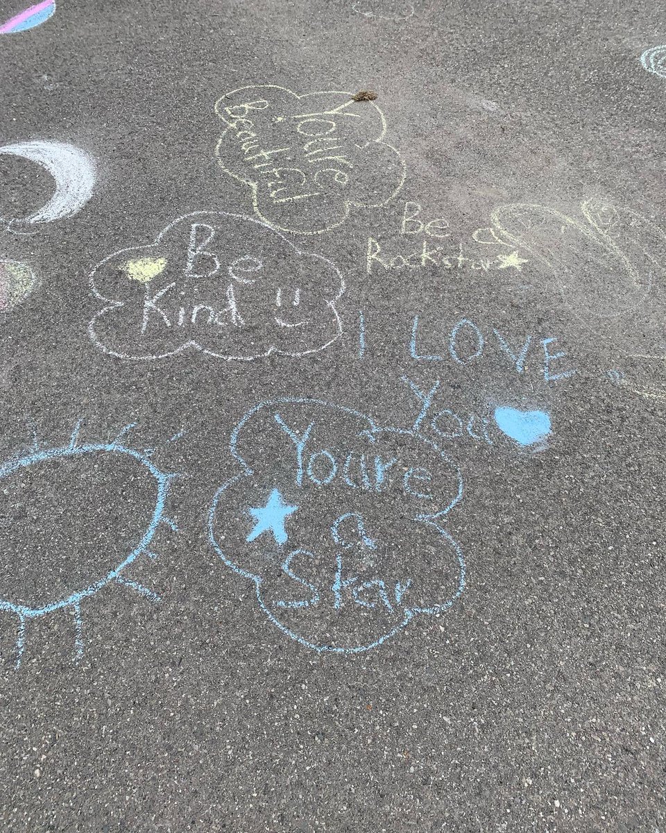 mrwilsondsbn's tweet photo. We went outside today with KF-2 to spread messages of kindness and our April school message of ‘Be The Change’ @clarksdalehdsb https://t.co/G4BaCBKxGG