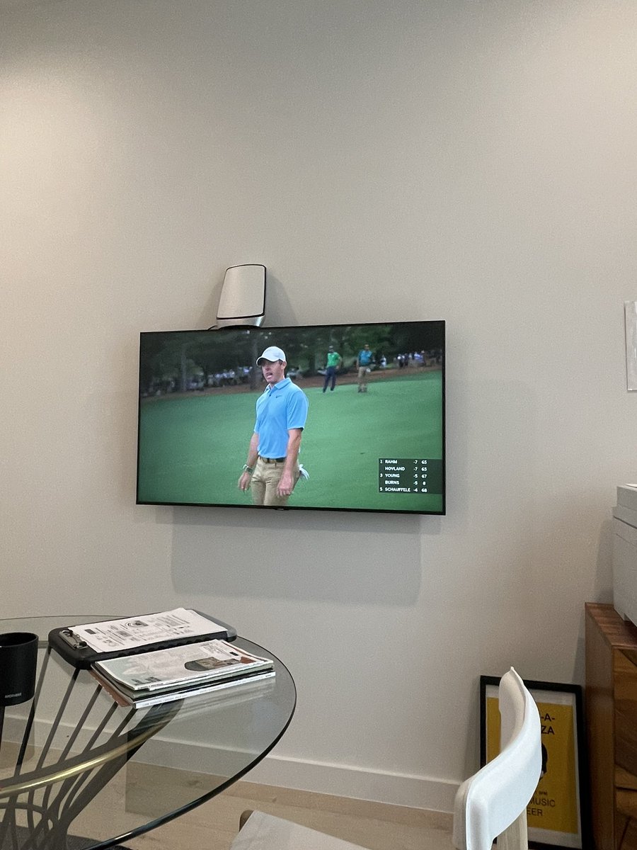 harshalpatel1's tweet image. Wth with the real time interviews during @McIlroyRory round. Let the man play!  @espn @CBSSports