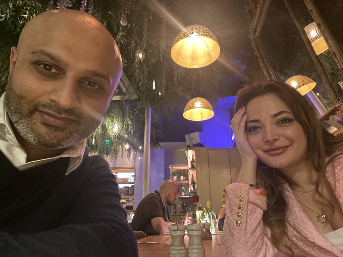 SeetanV's tweet photo. ⁦Once again - I’ve been stopped for looking like my good friend ⁦@skysports_sheth⁩ from ⁦@SkySportsNews⁩! 

What do you all think? 

Happy Easter all!! 

#Dharmeshlookalike #unbelieveable https://t.co/QKFO0TZM15