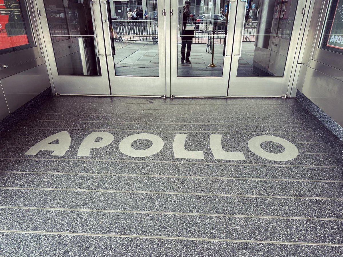 brianculbertson's tweet image. Having a blast today and the show is still 4 hours away! See you tonight NYC!! #theapollo #thetrilogytour