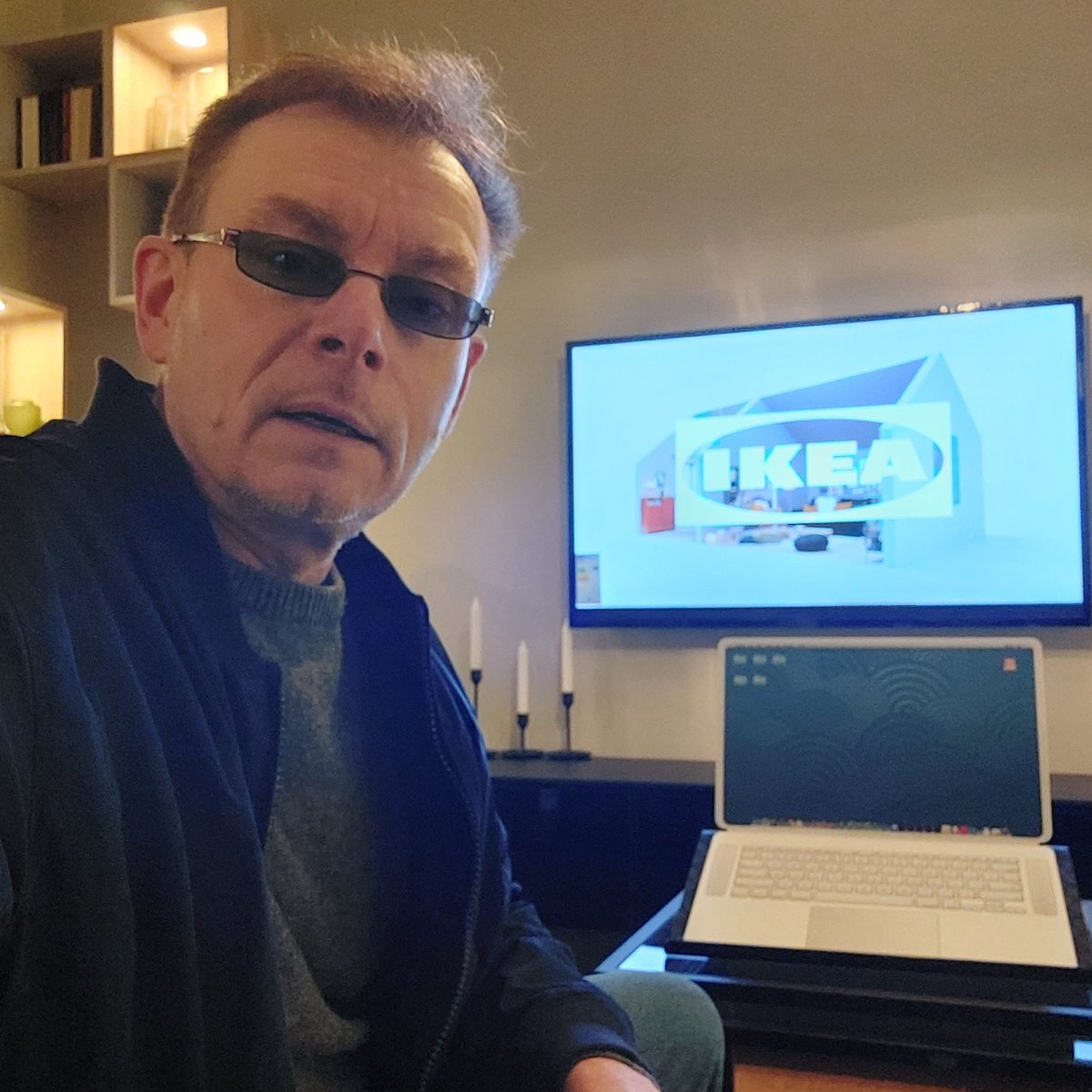 WarrenLNaida's tweet image. Working remotely from IKEA means you have a lot of different rooms to choose from #RemoteWorkHack