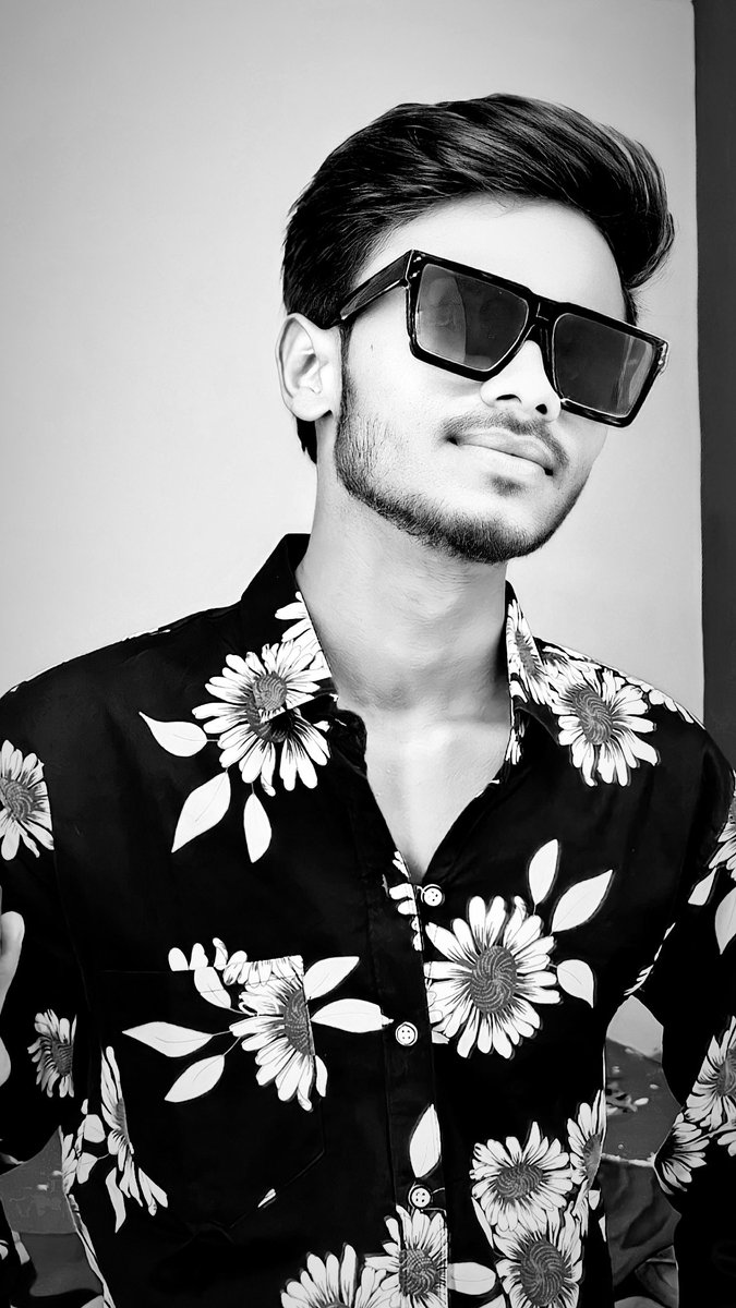 aryansvikram's tweet photo. Deewaana Hua Mastana Hua Teri Chahat Mein Kitna Fasana Hua https://t.co/thy9zVZaSi