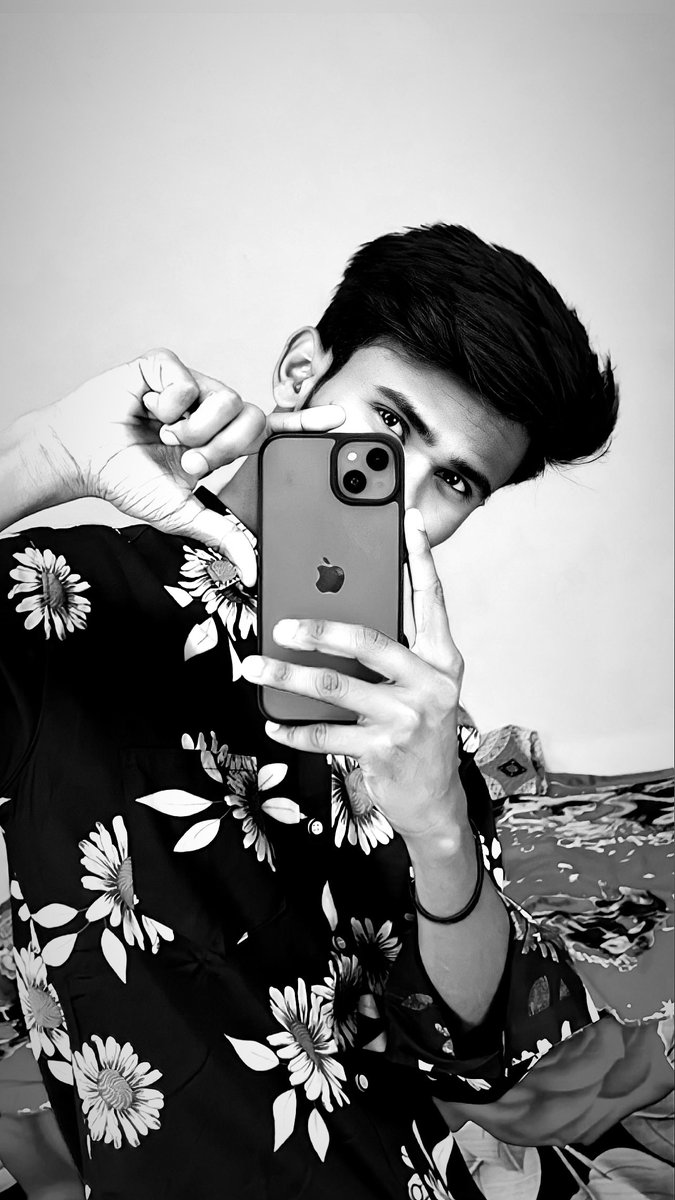 aryansvikram's tweet photo. Deewaana Hua Mastana Hua Teri Chahat Mein Kitna Fasana Hua https://t.co/thy9zVZaSi