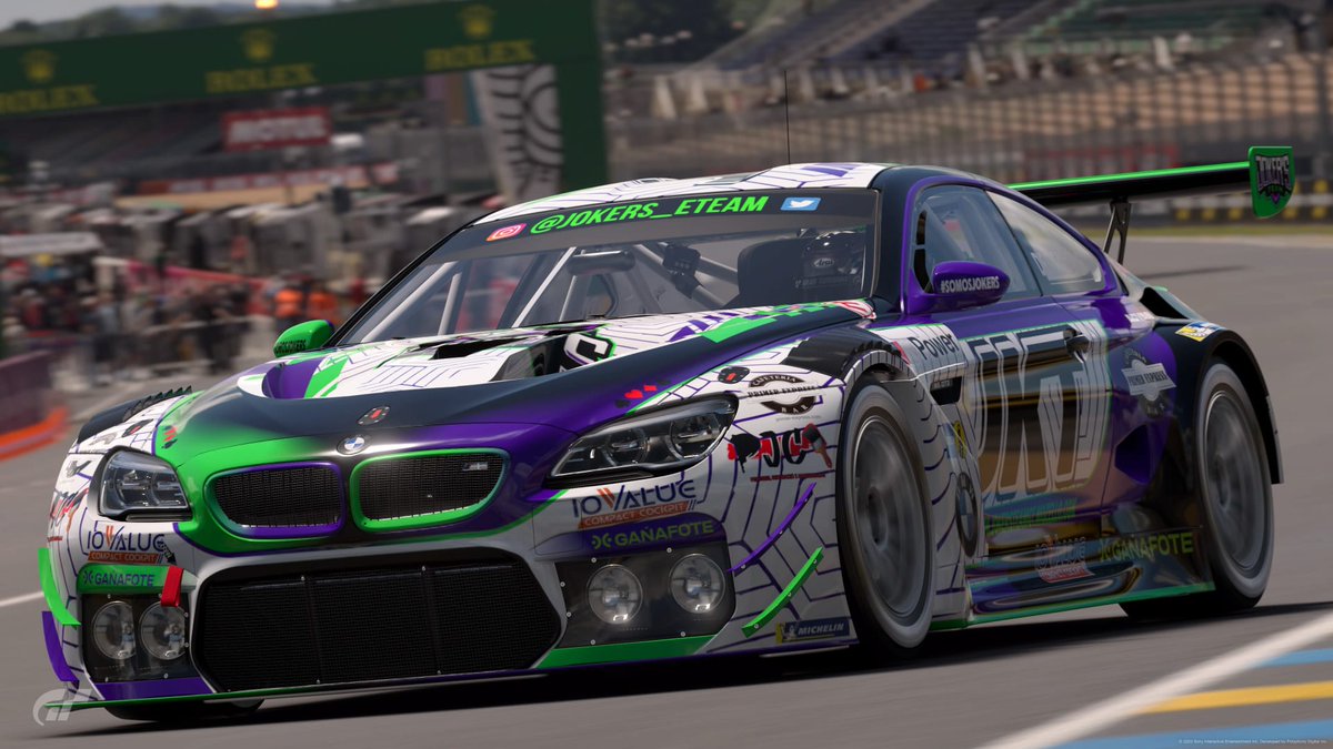 #Incorporacion #SimRacing
‼️NEWS‼️

(✅) Tenemos nueva incorporación, se une a la familia Joker's <a href="/AJSF_design/">AJSF_design</a>.

Diseñador con mucha experiencia y que se encargará de que nuestros coches luzcan bien bonitos con nuestros colores 💚💜

(🥳) ¡Bienvenido a la familia!

#SomosJokers