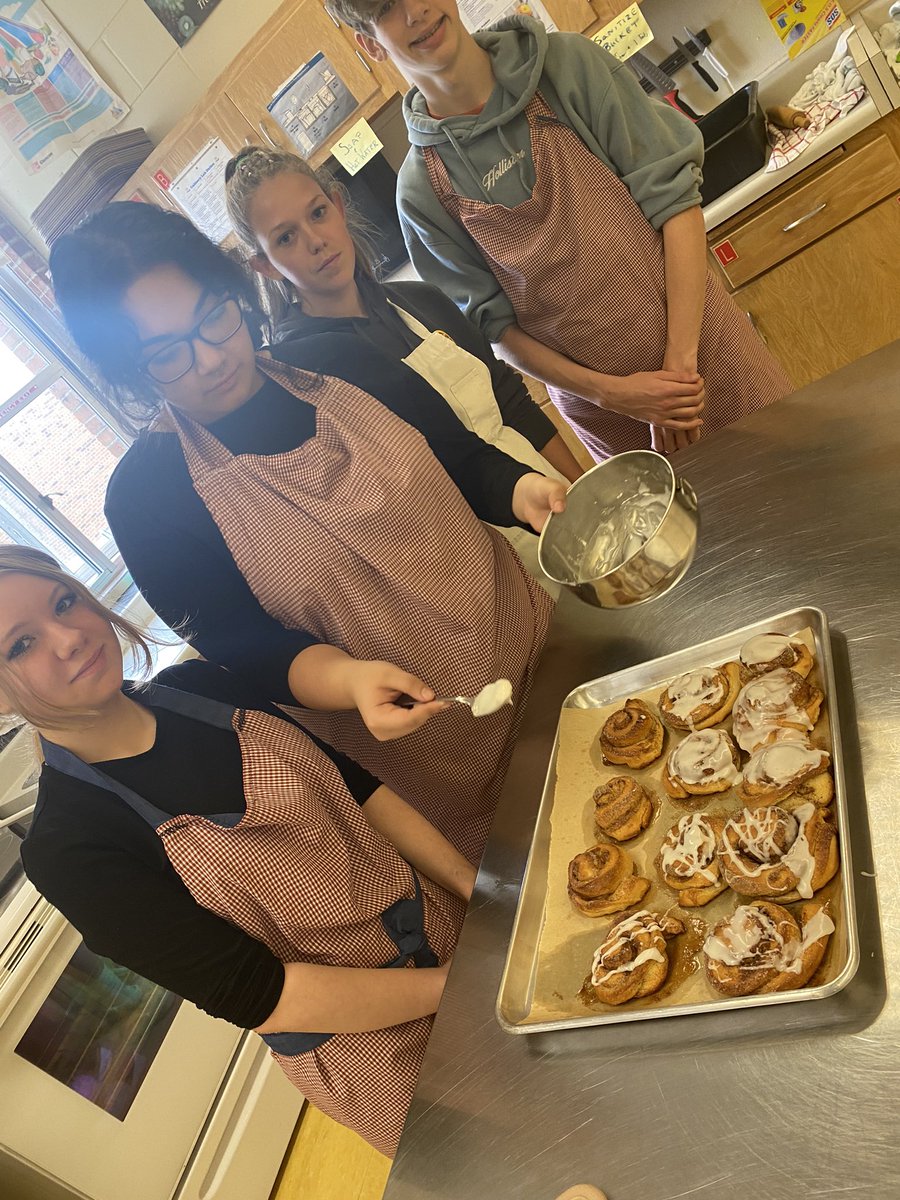 aberryfinn's tweet photo. A scrumptious tray of cinnamon rolls made by Culinary I https://t.co/AXl0ICFRbu