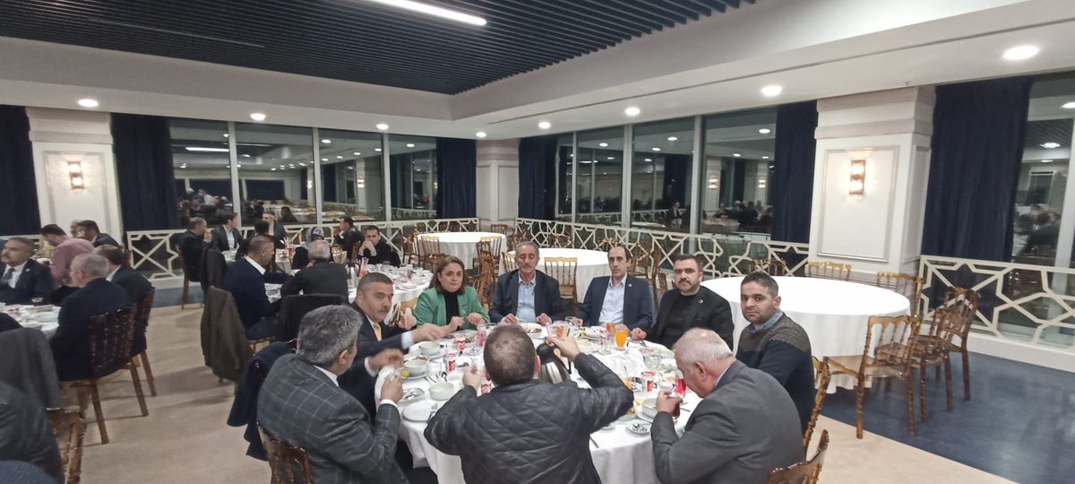 MustafaaGider's tweet photo. Belediye Başkanımızın Sn. @hilmiturkmen34’in Mecliste grubu bulunan siyasi parti mensuplarına tertip ettiği iftar programına MHP İlçe Başkanımız Sn. @NaimOzcetekin , AK Parti İlçe Başkanı Sn. @demir_erdem , ilçe yöneticilerimiz ve meclis üyelerimiz ile katılım sağladık. 🇹🇷🇹🇷🇹🇷 https://t.co/C0IBZvUS0t