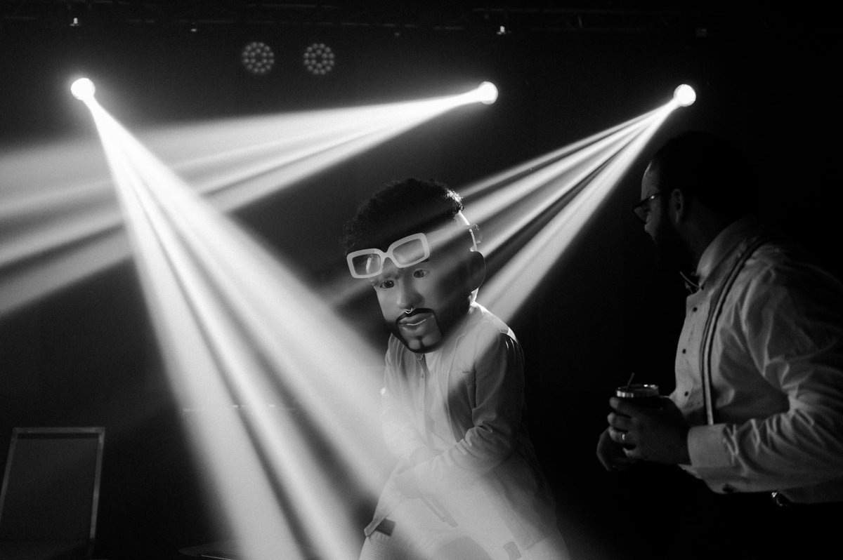 juancastrovarga's tweet photo. When the lights hit just right. 

@NikonUSA Nikon Z6II / 50mm 1.2s (1st) and 35mm 1.8 S (rest) https://t.co/u4NTgA0cKQ