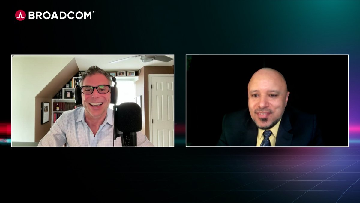 AppNeta's tweet image. What a great time prepping for our #NetOpsSummit with 4 customer stories by amazing #NetOps experts! 

Thank you Bruno Vitorino, Eric Custer, Alexander Zäh &amp;amp; Keith Fiala for your continued support that consistently makes our #NetworkMonitoring solution #1! enterprise-software.broadcom.com/netops-virtual…