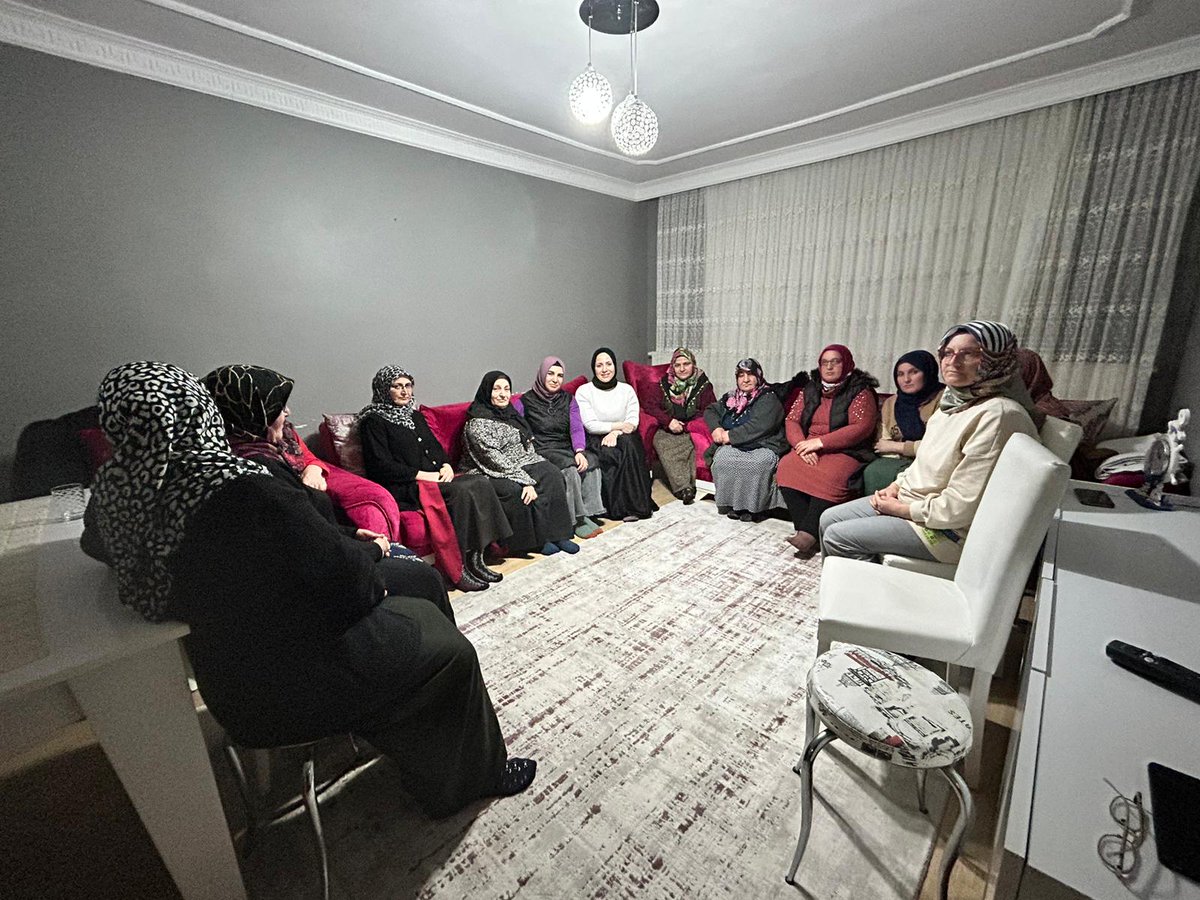 akkadinsultangi's tweet photo. Gönül  birliğimiz her daim devam ediyor. İlçemizde  yaptığımız hane ziyaretleriyle bu bağı her geçen gün daha da güçlendiriyoruz.
Ramazan ayının Rahmet ve Bereketine hep birlikte ortak oluyoruz.

#İyilikDaimaYolumuzOlsun
#SeninleOlduSensizOlmaz https://t.co/Gm5BUcC4Sy