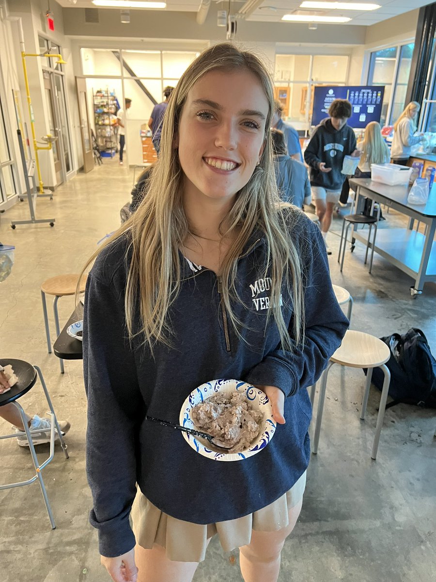 LisaLariscy's tweet photo. What contains all 3 states of matter simultaneously? ICE CREAM #TheMVSchool https://t.co/xl44dIBKXa