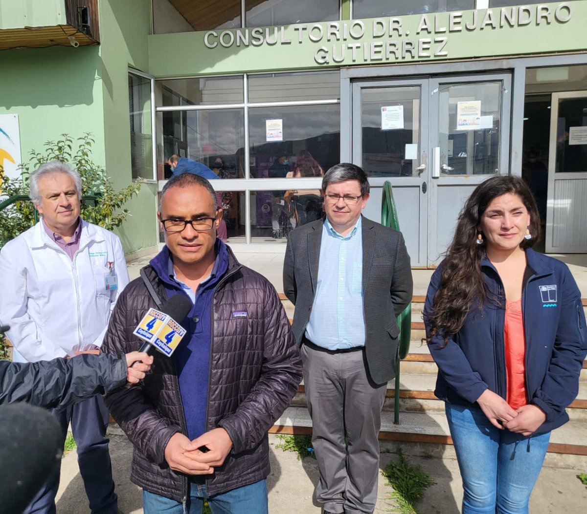 Hoy, nuestras autoridades del sector salud entregaron recomendaciones a la ciudadanía sobre un correcto y buen uso de la  Red de Salud durante este fin de semana largo que se aproxima. 
En caso de urgencias acuda al SAPU del CESFAM #AlejandroGutierrez de #Coyhaique.