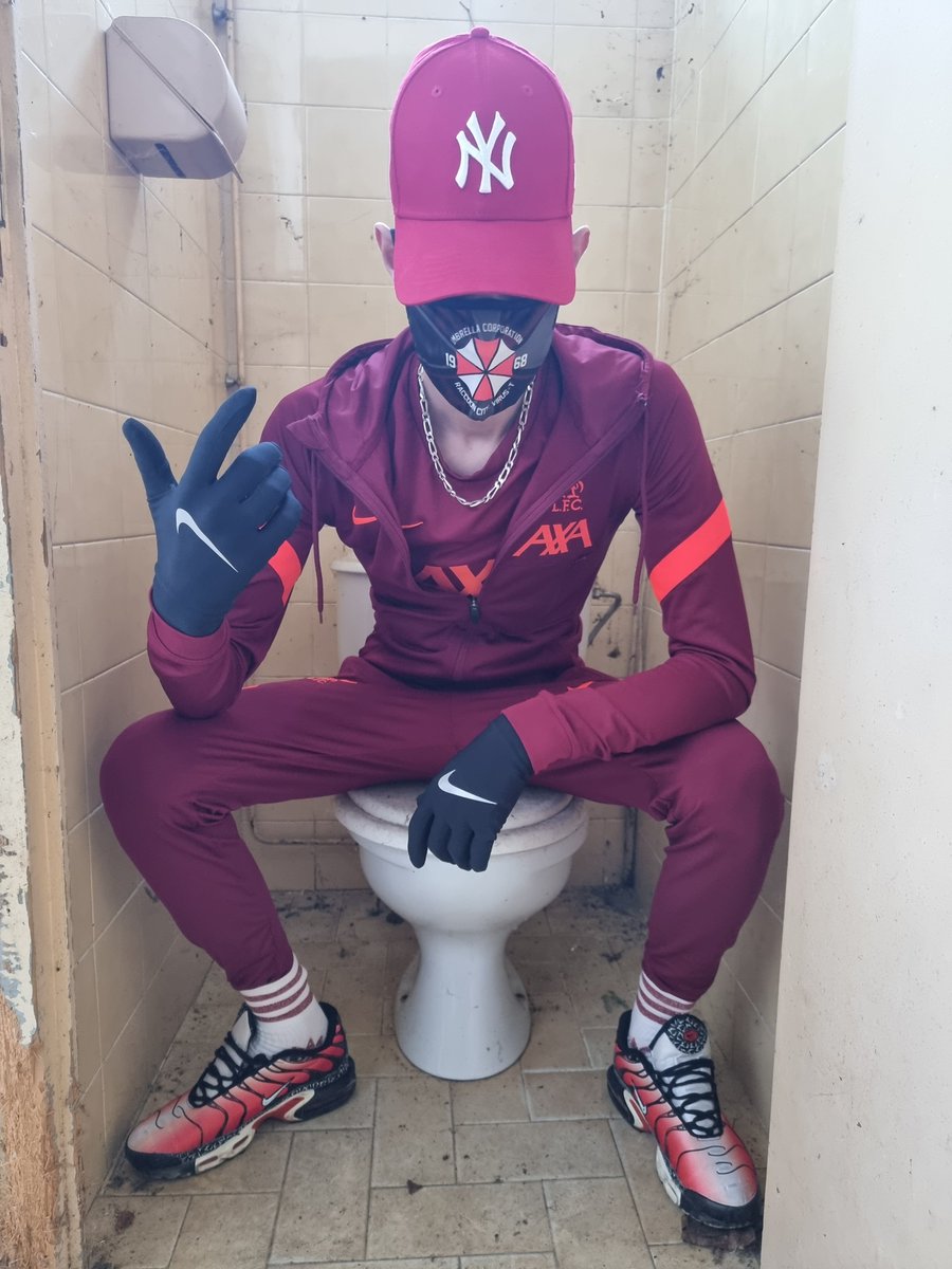 Askutasu's tweet photo. Après une longue absence qui m'à été imposée, je m'interroge. Ma communauté est elle toujours là?

- Les followers, commentez!
- Les nouveaux, suivez moi pour mon contenu si vous aimez! 
- Tous, RT à balle pour faire savoir à tous que je suis de retour!

Contenu quotidien! https://t.co/Q2WJFkUKqb