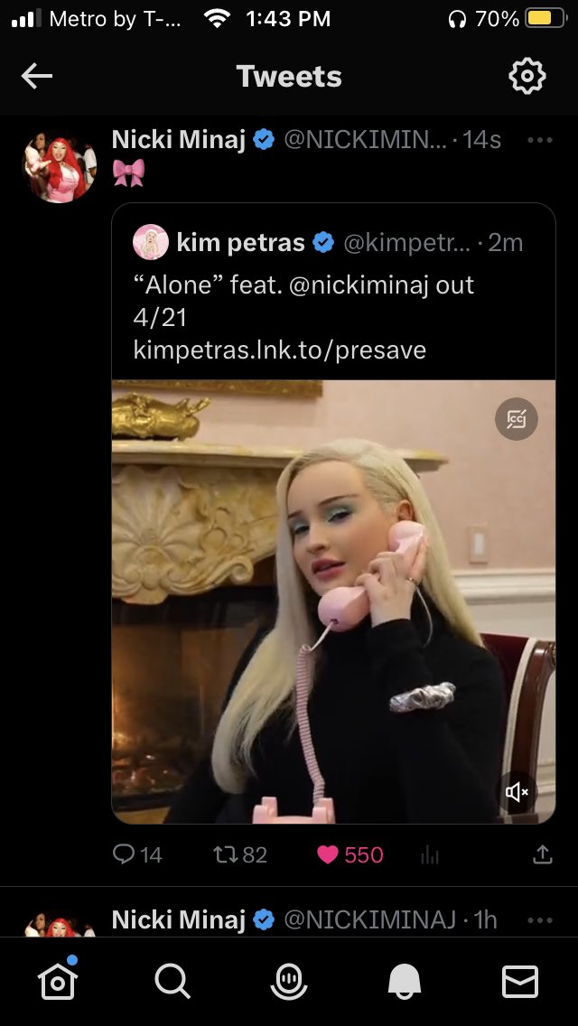 Nicki Minajs stiletto (@Minajwhips) / Posts / X