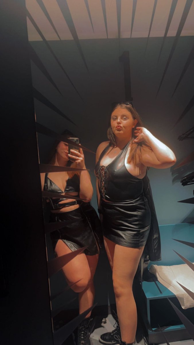 Potentgingerx's tweet photo. Twitter is only place getting to see these pictures. Kitkat you were an absolute pleasure (pardon the pun) Berlin see you again baby💃🥴 https://t.co/1xAc4oKlsi