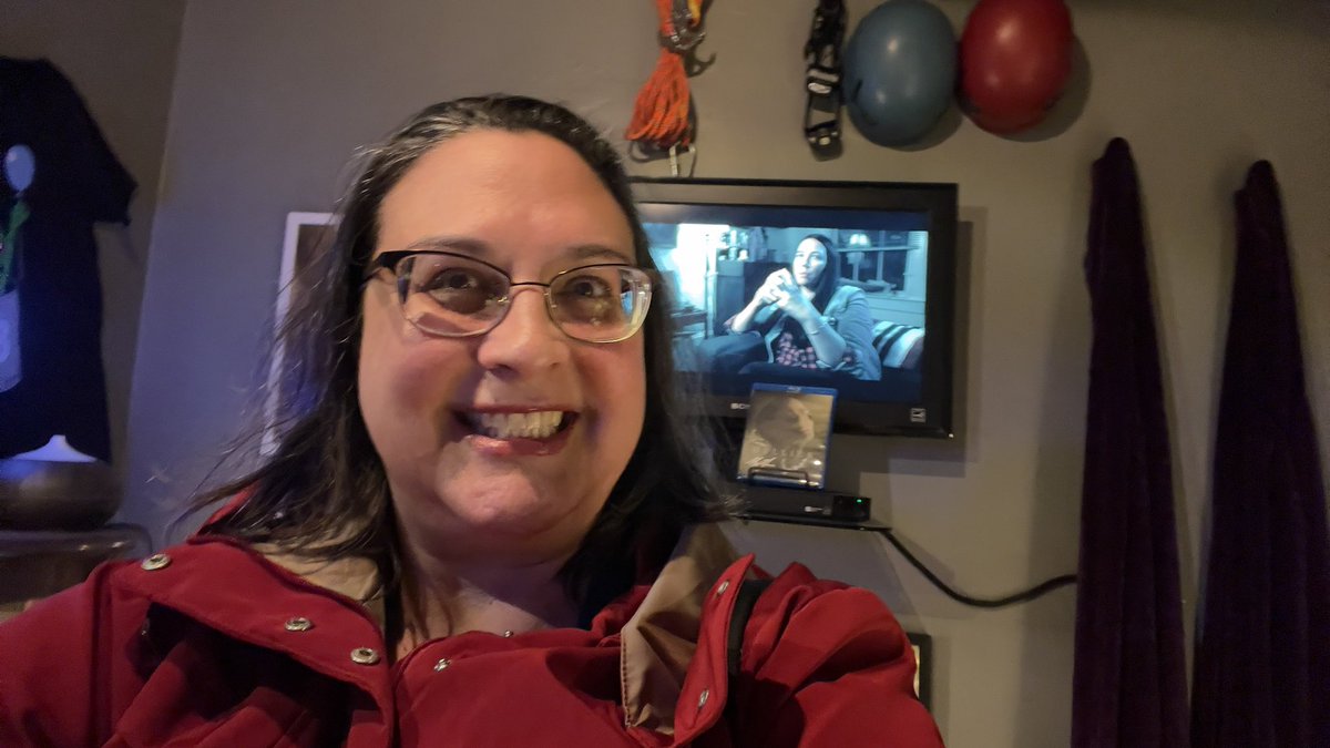 Quill931's tweet photo. Spending #FolkloreThursday in #Somerset in the #secretcommonwealth of Kentucky at the International Paranormal Museum. They were playing #hellier so I took selfies with @nuekerk and @Weird_Dana https://t.co/rnVdHezkkZ
