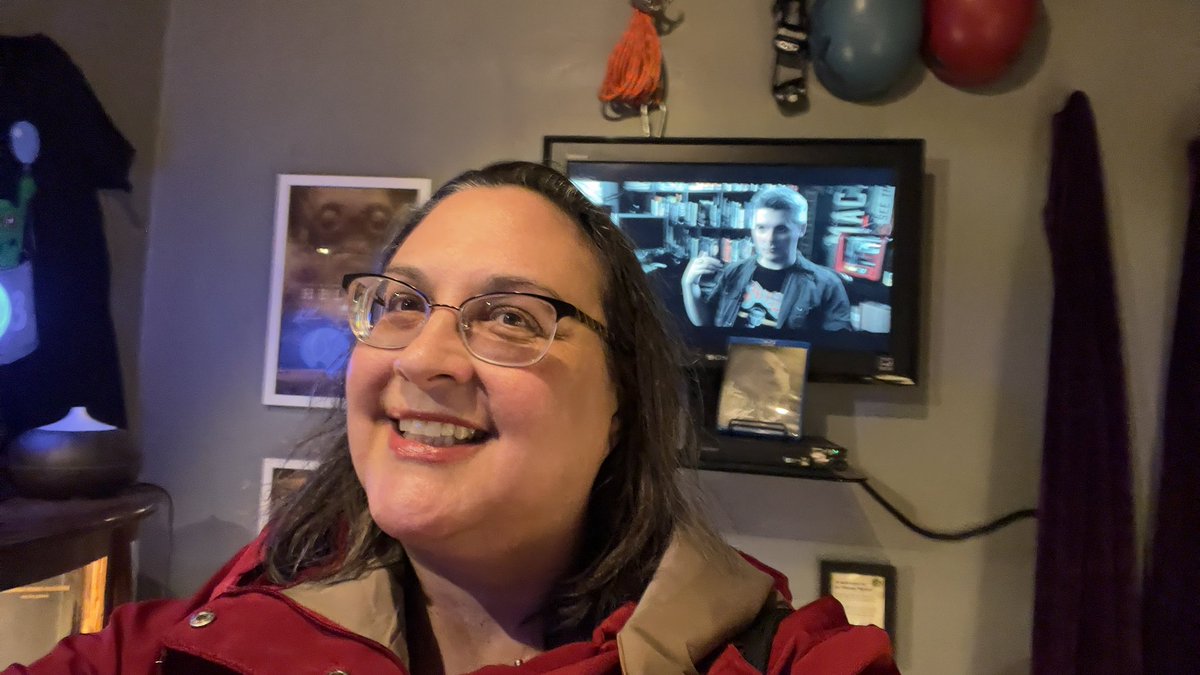 Quill931's tweet photo. Spending #FolkloreThursday in #Somerset in the #secretcommonwealth of Kentucky at the International Paranormal Museum. They were playing #hellier so I took selfies with @nuekerk and @Weird_Dana https://t.co/rnVdHezkkZ