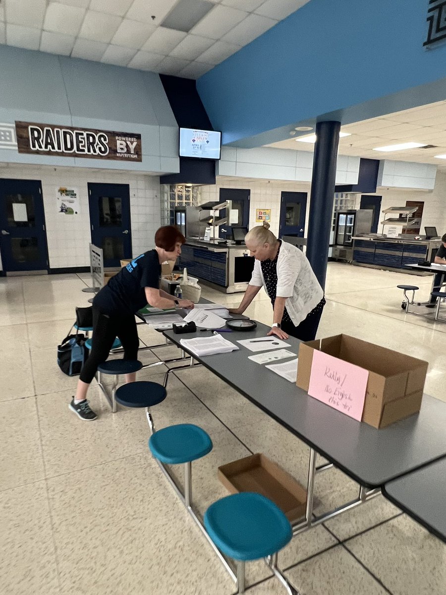 MrsC@HEB tweet media