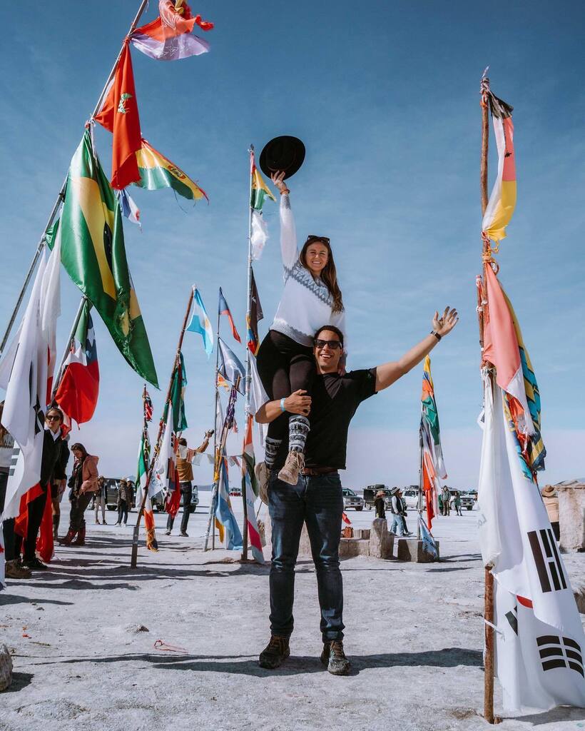 🇧🇴Bolivia stole our hearts! ❤️ From the stunning scenery to the rich culture, this trip was a dream come true.

[1-5] The Salar de Uyuni Bolivia Salt Flats were a highlight, with every moment of the day offering a unique and mesmerizing view - from sunri… instagr.am/p/CqtPzcAtlHF/