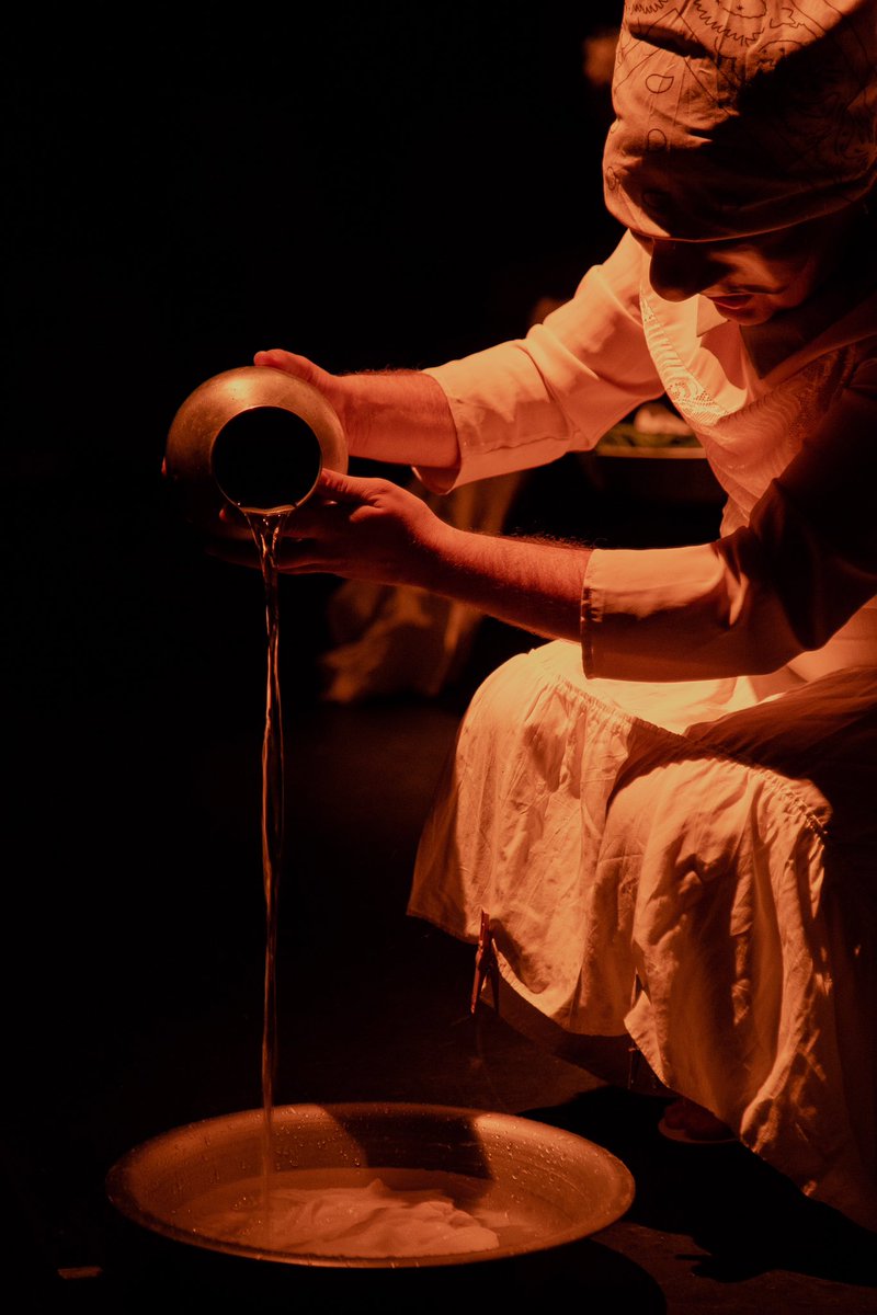 Estreia hoje "Chuá", montagem inédita da Insensata Cia de Teatro que encerra a "Trilogia Entre Infâncias".

📍 Teatro II
📅 De 06 a 16/4
⏰ Quintas e sextas, às 18h | sábados e domingos, às 16h
🎟️ $30 (inteira) e $15 (meia) | disponíveis em bb.com.br/cultura e na bilheteria