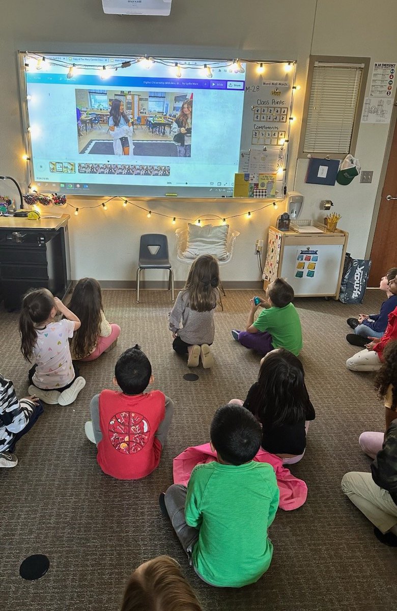 NewmanFriscoISD's tweet photo. Mrs. Abraham's class had fun learning about digital citizenship with @5thGinn ! Pause, Breathe, Finish Up! @CorreeCbond @hough_trista @pressNseale #NewmanSpringTraining https://t.co/pBCyEl3xPq