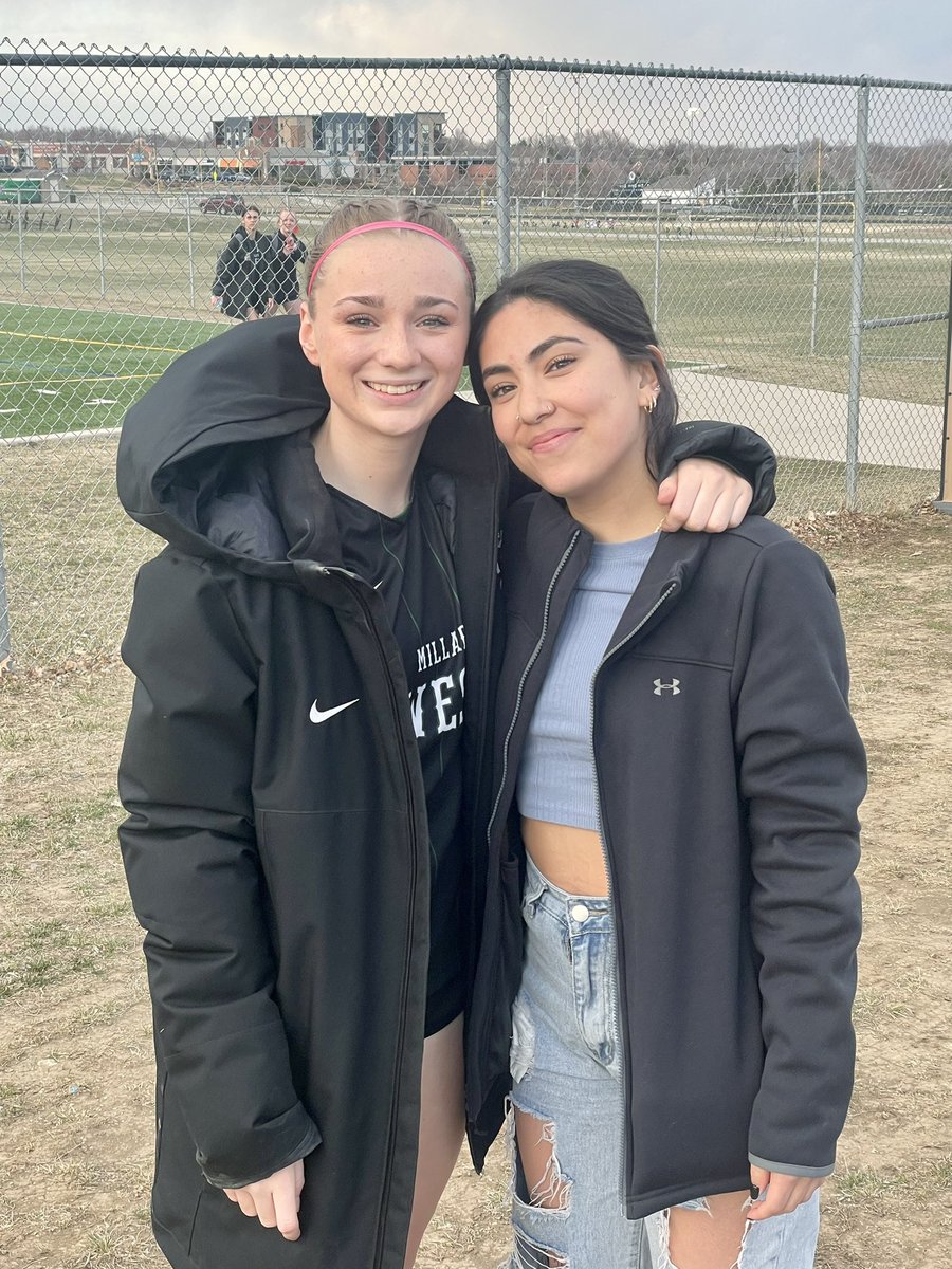 Love seeing old club teammates supporting each other!!! #jimenajimenez  #KorthHailey9