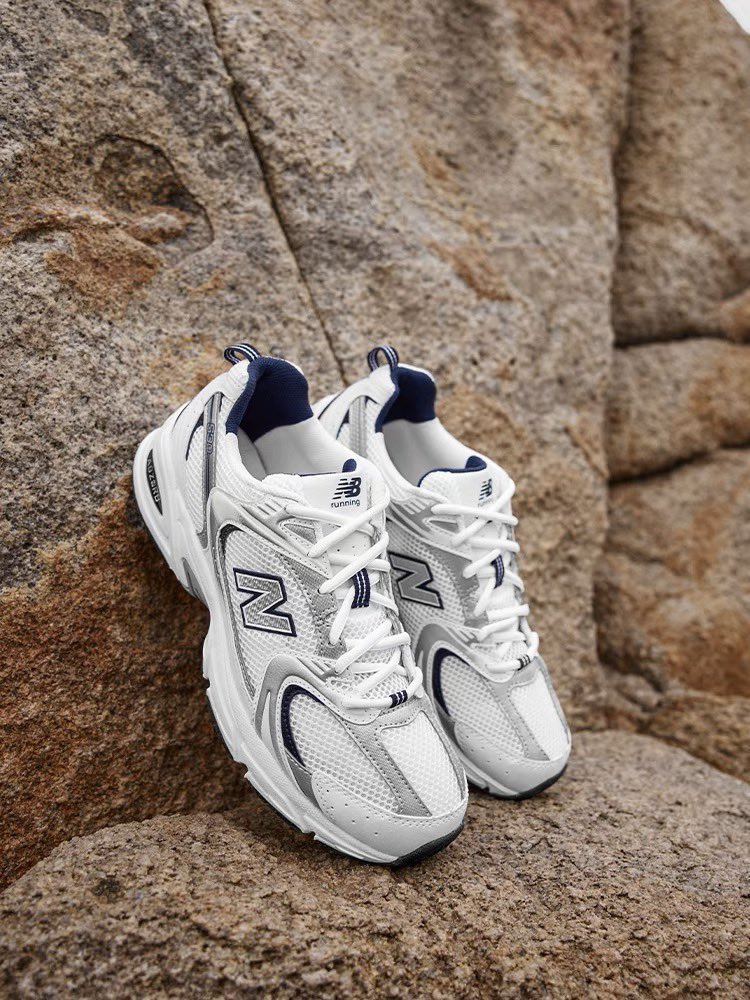 morninginrain's tweet photo. new balance 530SG sale🌬️size 22cm.-28cm. (ไซส์มีไม่ครบสอบถามเพิ่มเติมdmค่า) รอสินค้า7-10วันหลังส่งออก☁️

✧ price 3,990 free shipping / มัดจำ 1,990

#newbalance530 #newbalance #รองเท้าnewbalance #รองเท้าผ้าใบ https://t.co/S1DJZixDmi