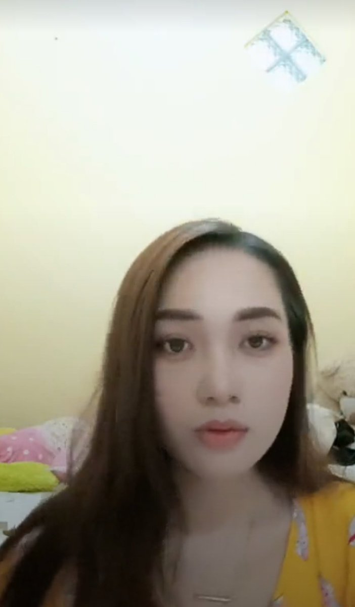 Erna16618568's tweet photo. Ernaa cocook dii bekaap pake saputangaan kaain taau saputangaan haanduuk https://t.co/eieNfrxW2O
