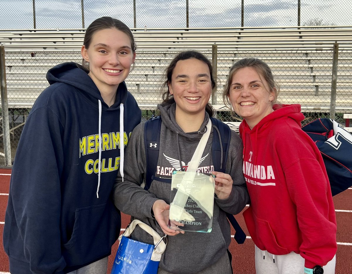 1st place finish tonight at the SWOTCCCA Coaches Classic for the Lady Brave. Super proud of all our athletes. 10 girls tonight with their 1st Varsity Invite experience. Great start to the season. Can’t wait for the Eaton Relays next Tuesday! #BeBrave #alwayscompete