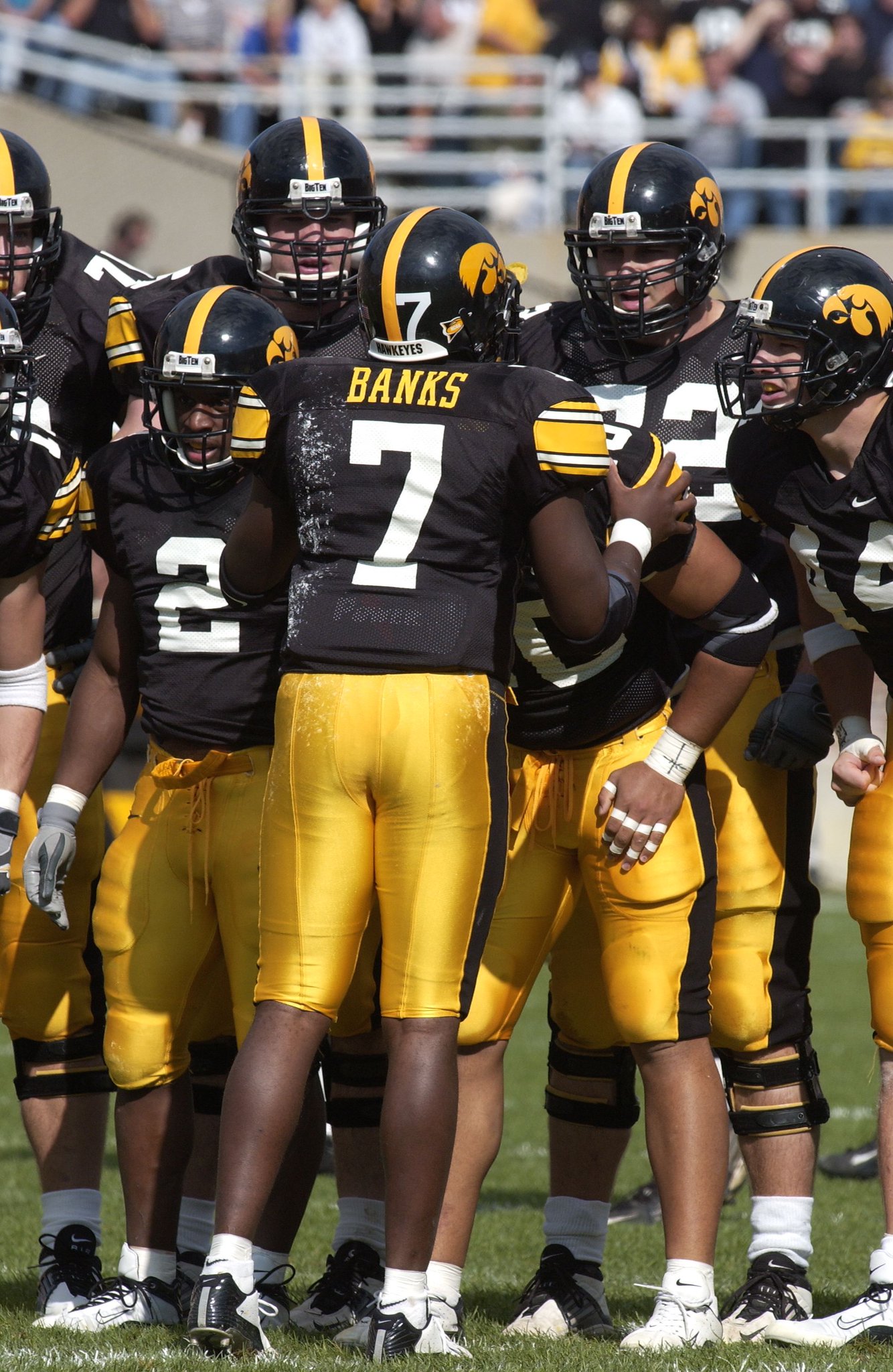 Happy Birthday to Brad Banks! ( Have a great day. Go Hawks! 